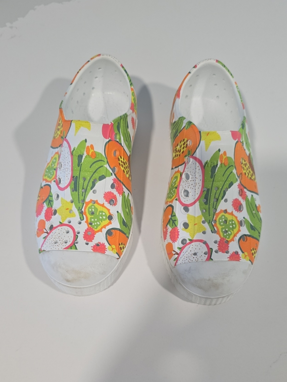 Native Jefferson Water Shoes Tropical Print Size 12 Like New Condition